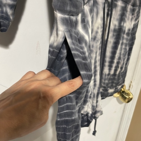 Cloth & Stone Romper Women's V Neck 3/4 Sleeve Small - Picture 5 of 9